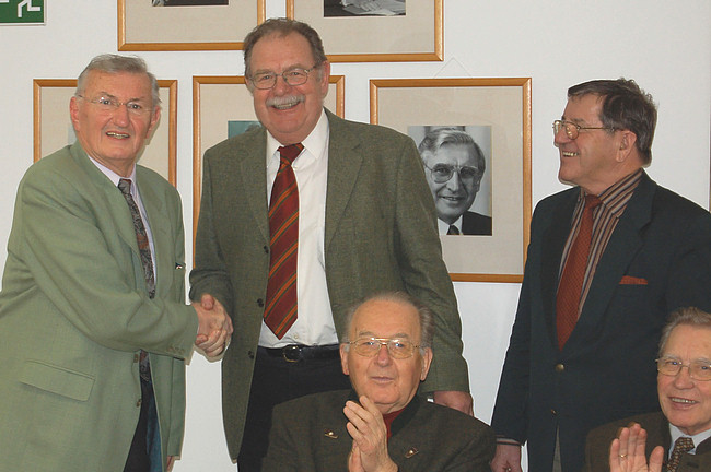 RegRat Dr. Lepold Burger bei der Februar-Sitzung 2007 der Landesleitung Pensionisten in der GÖD-NÖ